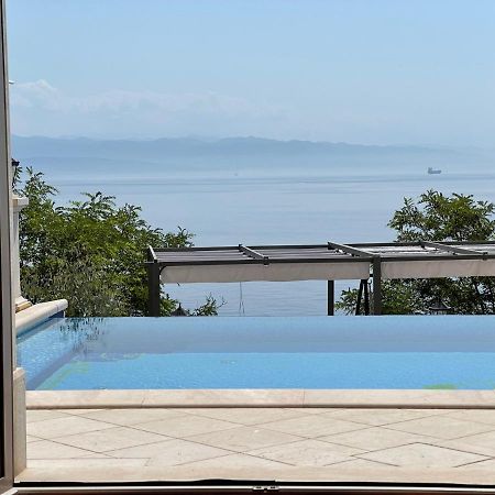 Villa Isabella - Luxury With Style Right Next To The Beach, Private Pool And Sea View Opatija Exterior foto