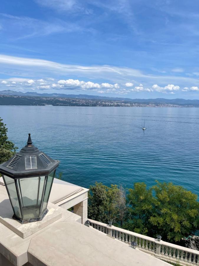 Villa Isabella - Luxury With Style Right Next To The Beach, Private Pool And Sea View Opatija Exterior foto