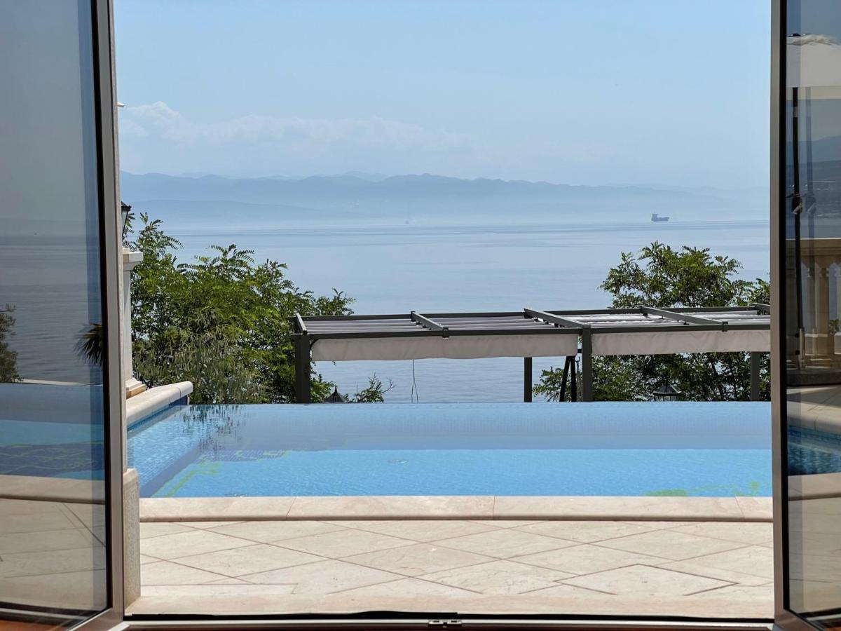 Villa Isabella - Luxury With Style Right Next To The Beach, Private Pool And Sea View Opatija Exterior foto